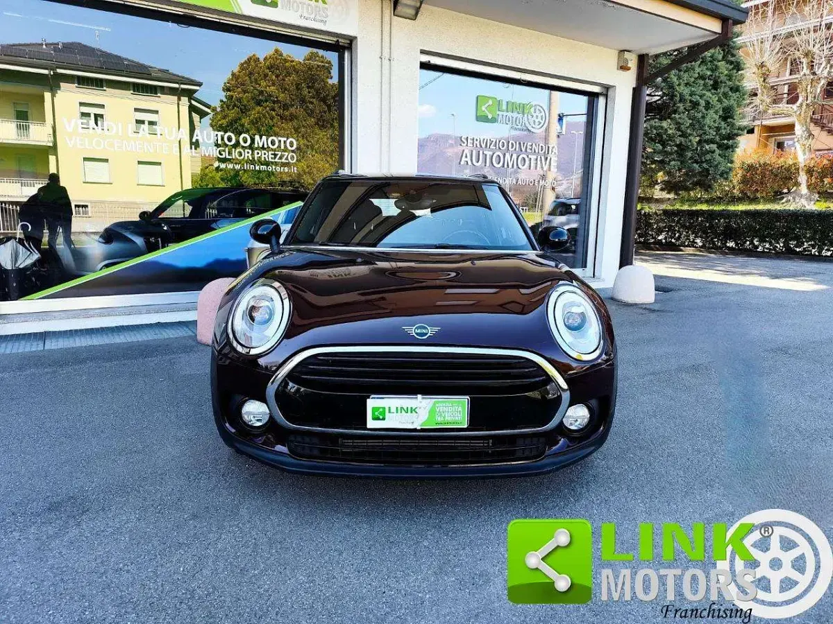 Usata Mini Cooper Clubman Hype 136 CV (100 kW) 2019 Rosso Station wagon