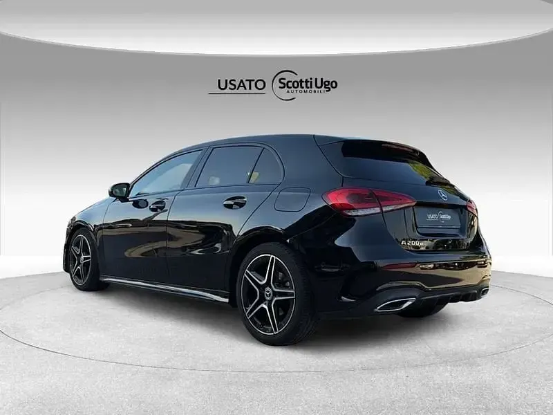 Usata Mercedes A200 Premium 150 CV (110 kW) 2022 Nero Utilitaria