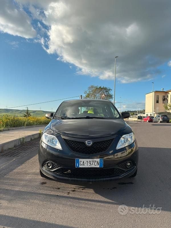Usata Lancia Ypsilon 2019 Nero Utilitaria