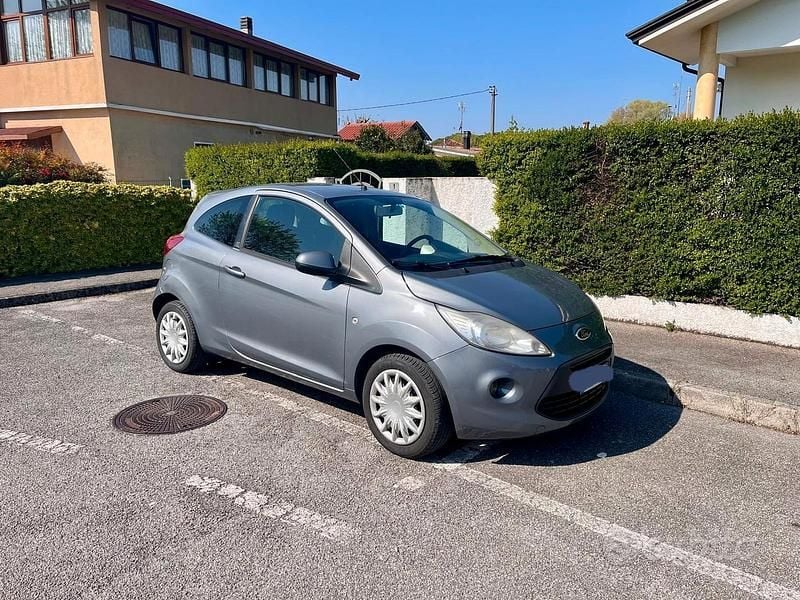 Usata Ford Ka 69 CV (50 kW) 2012 Grigio Utilitaria
