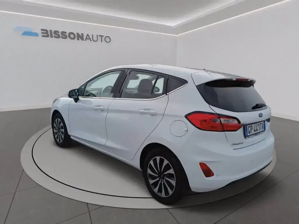Usata Ford Fiesta Titanium 75 CV (55 kW) 2023 Bianco Utilitaria