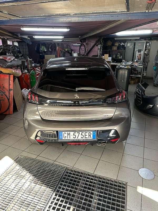 Usata Peugeot 208 GT 131 CV (96 kW) 2023 Utilitaria