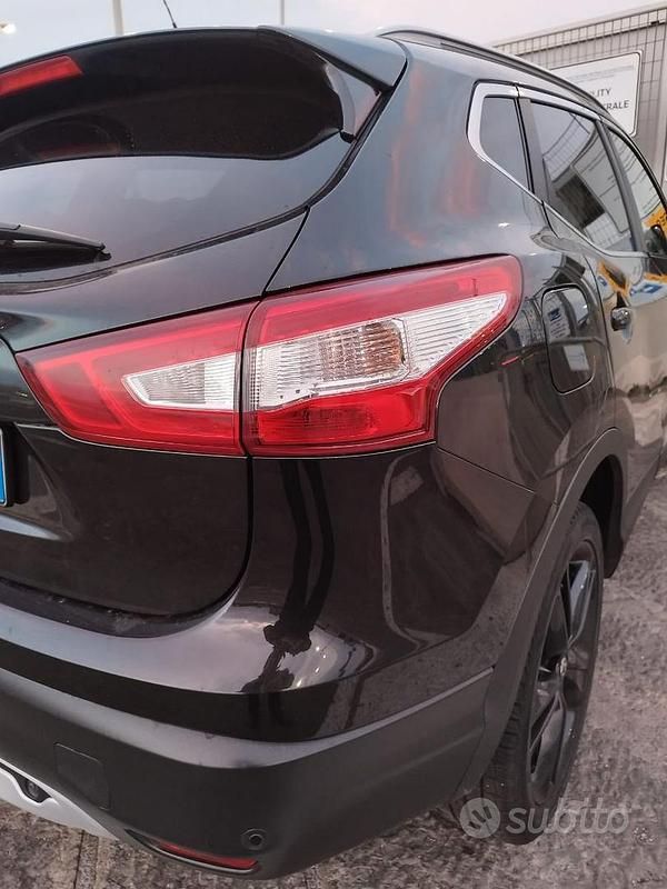 Usata Nissan Qashqai Black Edition 130 CV (95 kW) 2017 Nero SUV