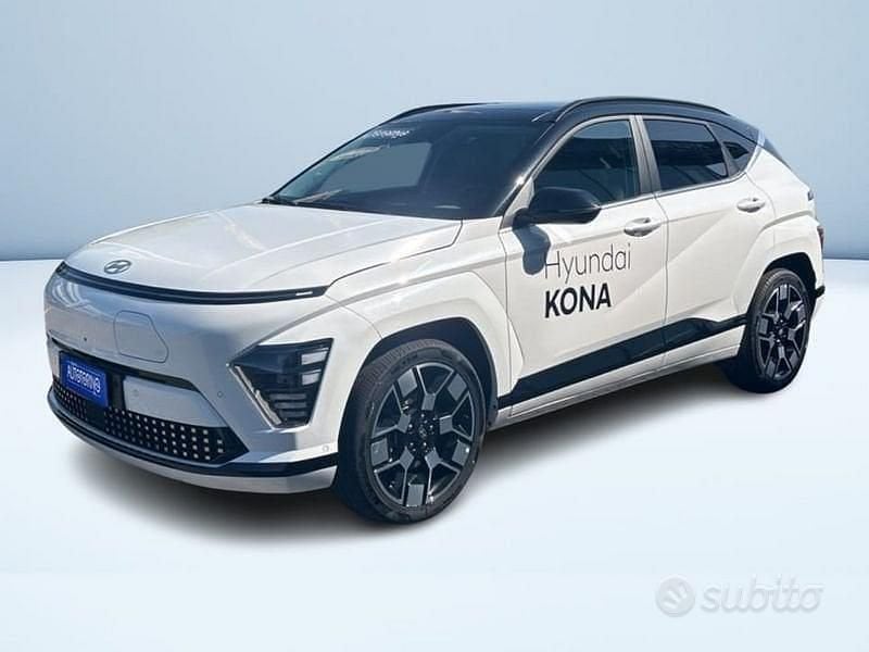 Usata Hyundai Kona Edition+ 160 kW (218 CV) 2023 Bianco pastello SUV
