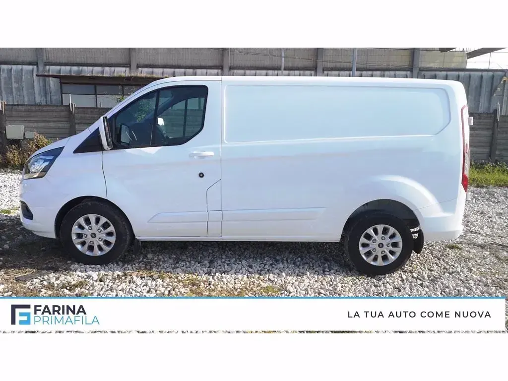 Usata Ford Transit Custom Titanium 131 CV (96 kW) 2022 Frozen white