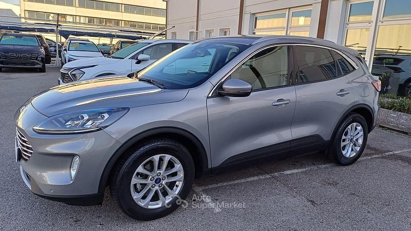 Usata Ford Kuga Titanium X 120 CV (88 kW) 2023 Grigio SUV