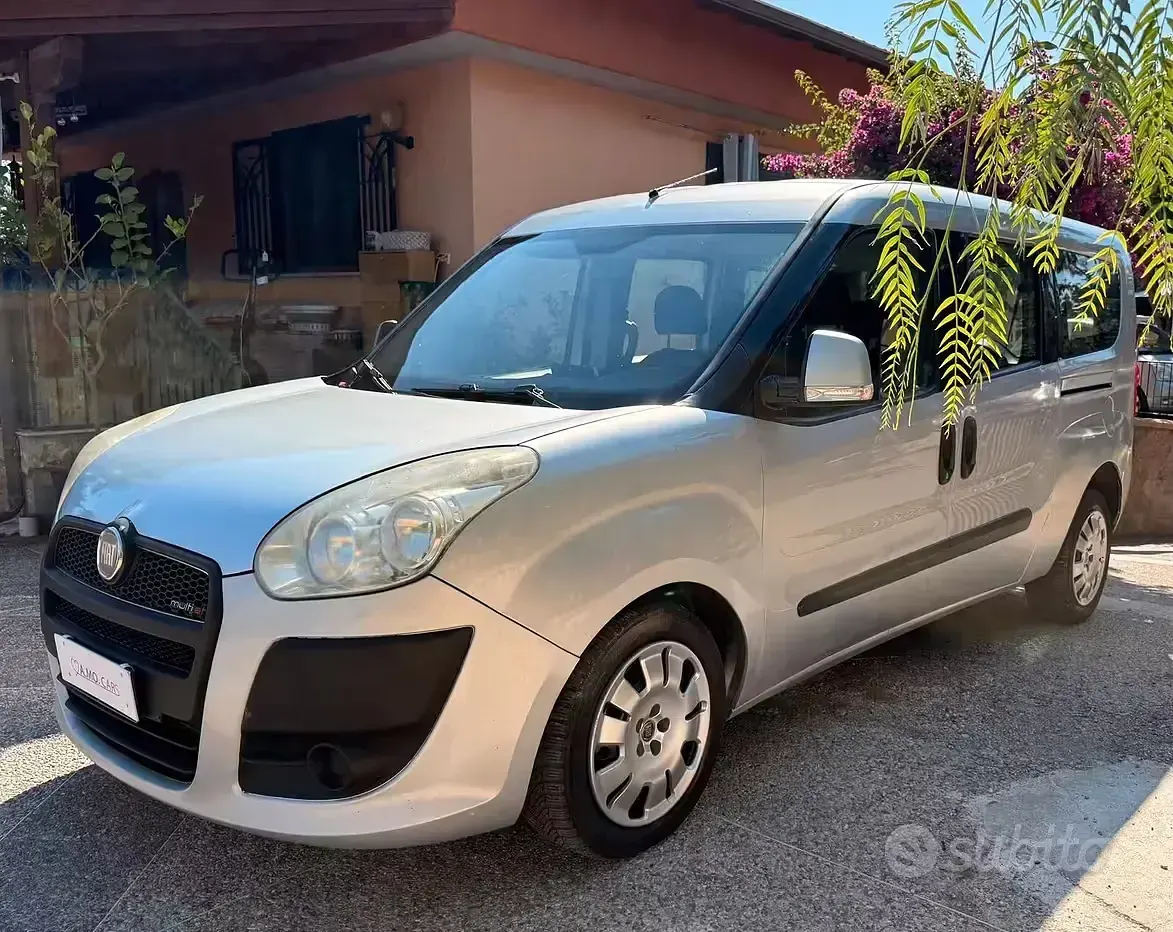 Usata Fiat Doblò Dynamic 105 CV (77 kW) 2011 Monovolume
