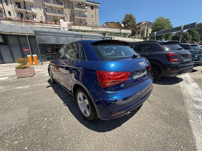 Usata Audi A1 Sportback Ambiente 90 CV (66 kW) 2016 Blu/azzurro Utilitaria