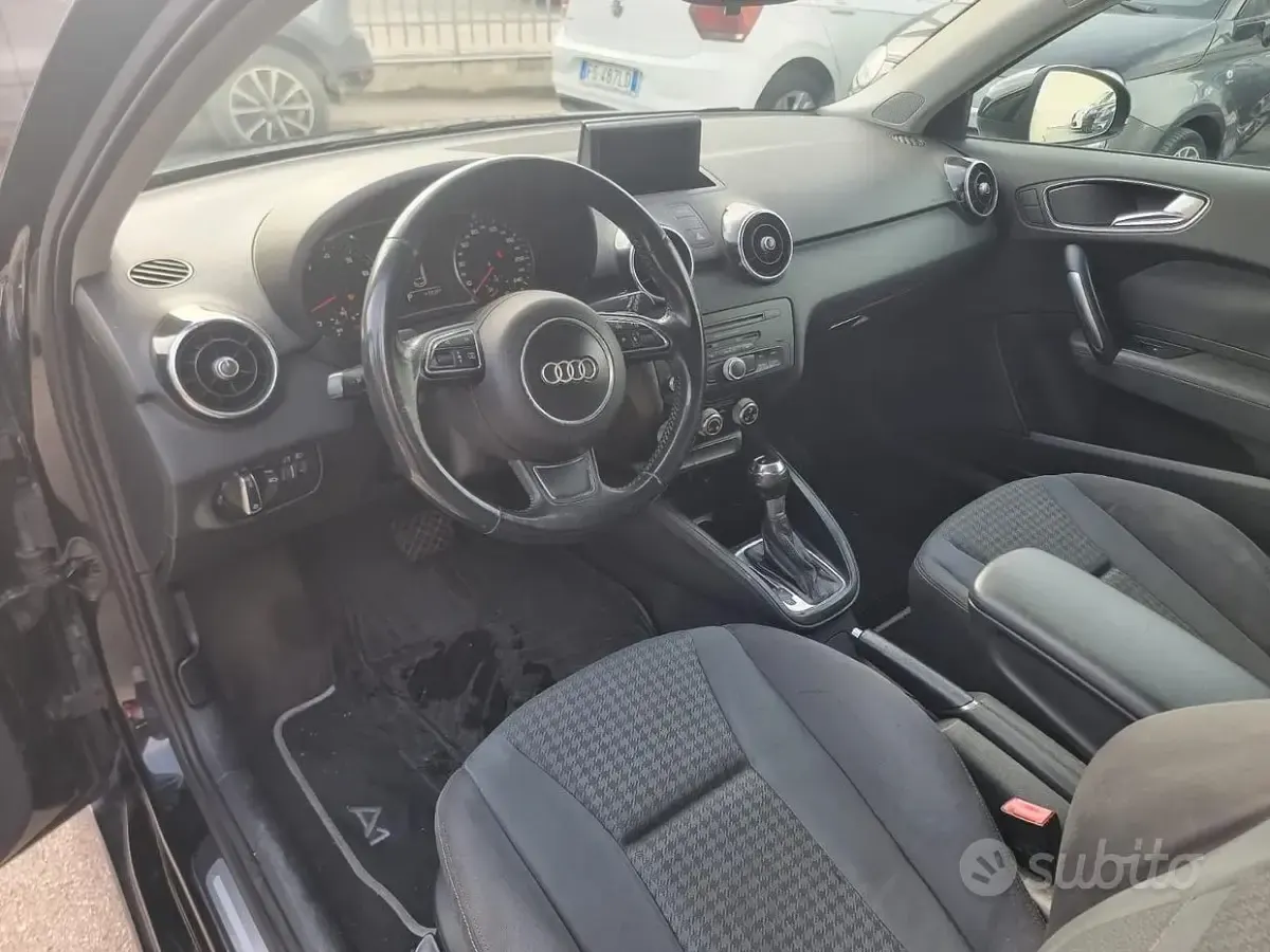 Usata Audi A1 122 CV (89 kW) 2010 Nero Utilitaria
