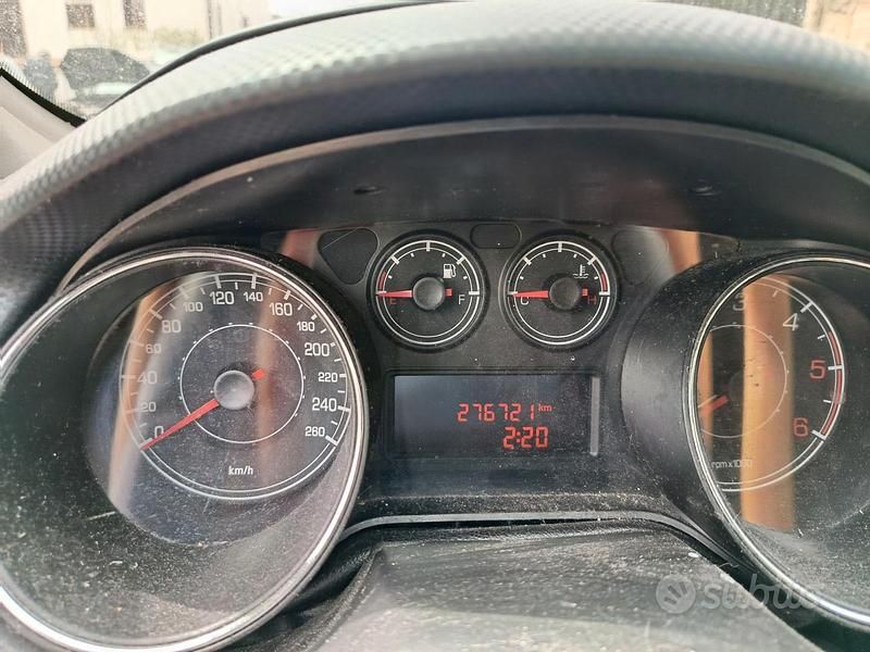 Usata Fiat Bravo 103 CV (75 kW) 2012 Nero Utilitaria