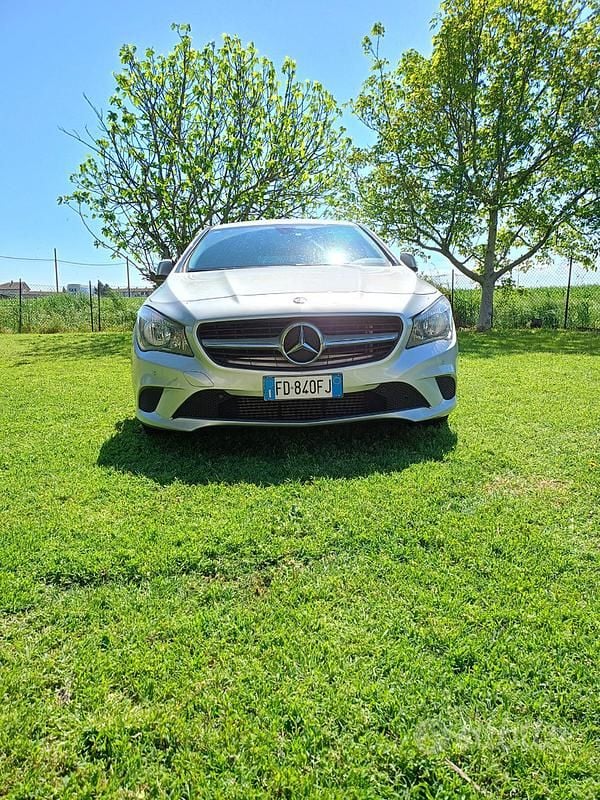 Usata Mercedes CLA180 Shooting Brake Business 109 CV (80 kW) 2016 Grigio Station wagon