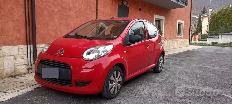 Usata Citroën C1 68 CV (50 kW) 2011 Rosso Utilitaria