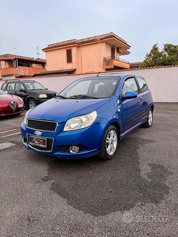 Usata Chevrolet Aveo 81 CV (59 kW) 2009 Blu Utilitaria