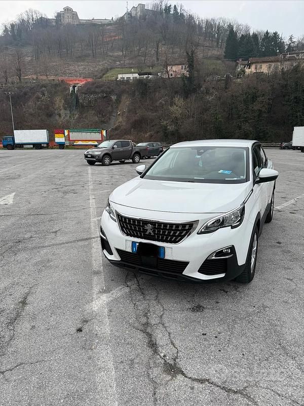 Usata Peugeot 3008 Active 131 CV (96 kW) 2019 Bianco SUV