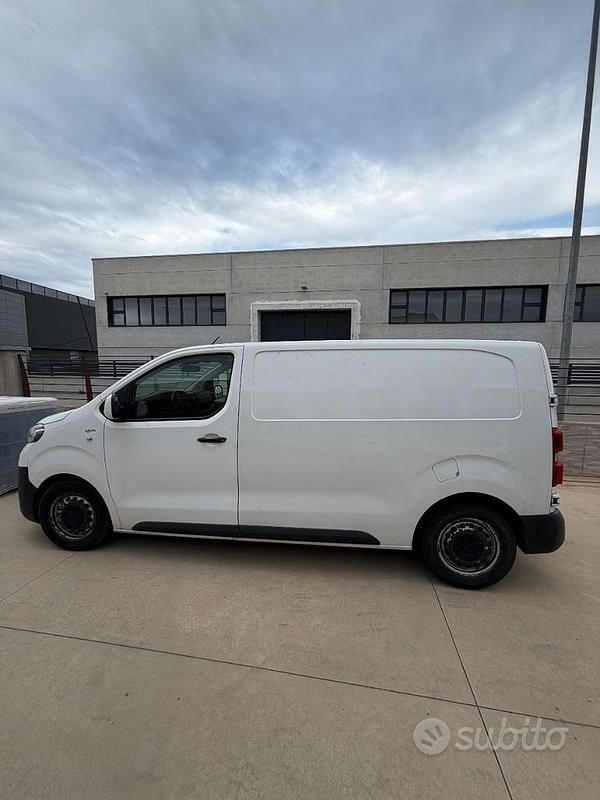 Begagnad Toyota Proace 2019 Vit Minibuss
