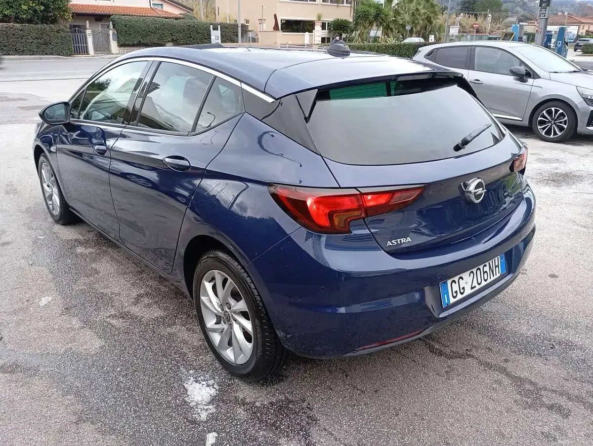 Usata Opel Astra Business Elegance 122 CV (89 kW) 2021 Blu/azzurro Berlina