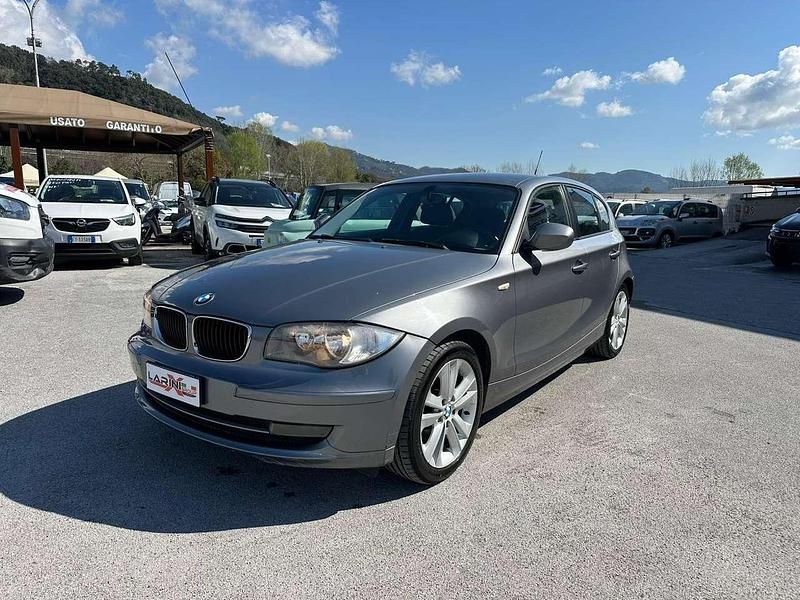 Usata BMW 118 143 CV (105 kW) 2009 Argento Utilitaria