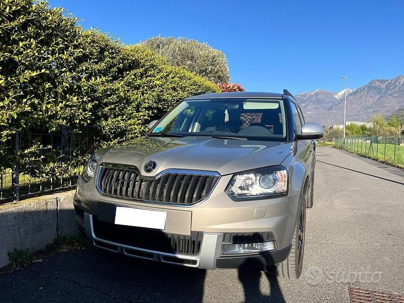 Usata Skoda Yeti Ambition 110 CV (80 kW) 2017 Grigio SUV