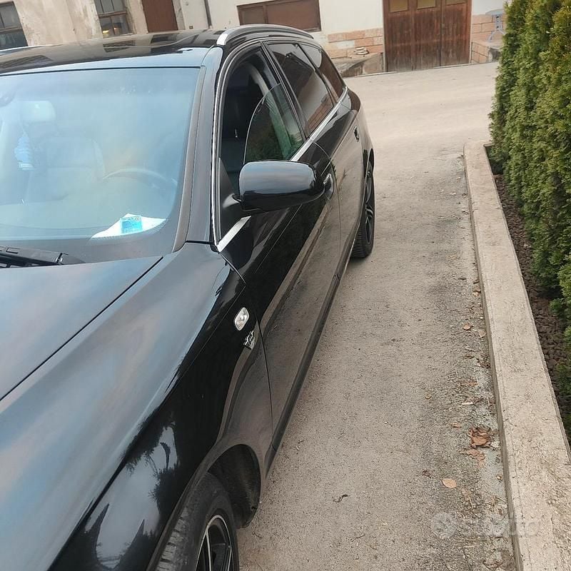 Usata Audi A6 180 CV (132 kW) 2006 Nero Station wagon