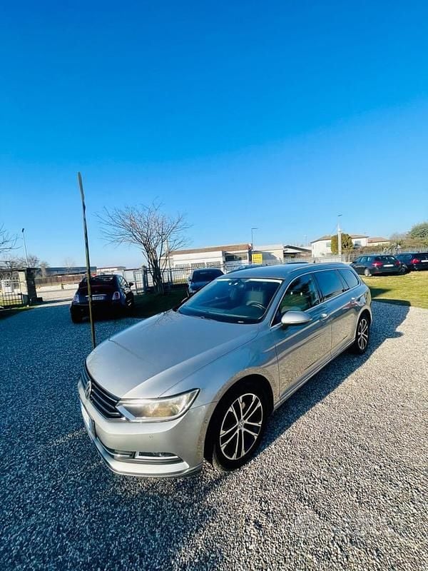 Grigio Usata 2016 VW Passat Comfortline Berlina | 10.500 € (Ottimo prezzo) - Immagine 1/4