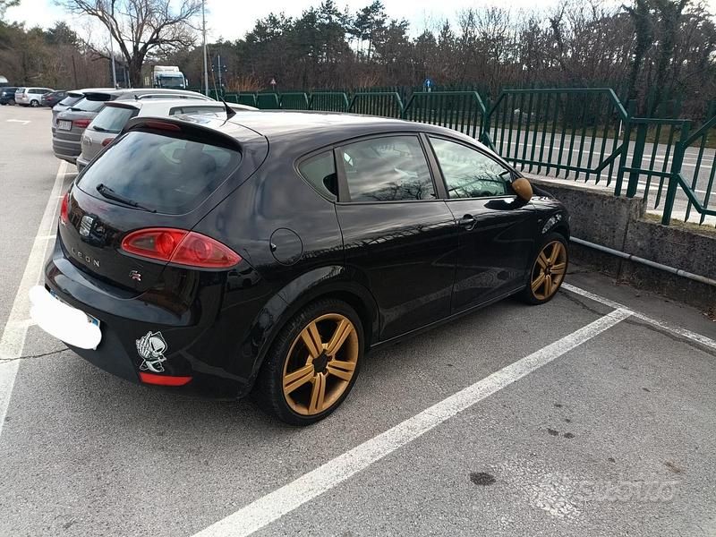 Usata Seat Leon FR 200 CV (147 kW) 2007 Nero Utilitaria