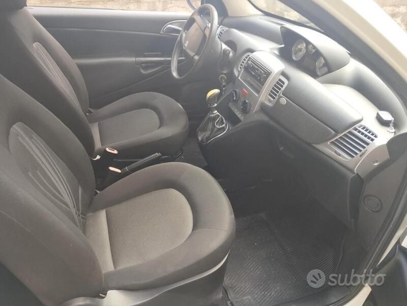 Usata Lancia Ypsilon 69 CV (50 kW) 2011 Utilitaria