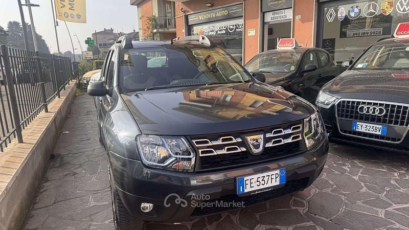 Usata Dacia Duster Lauréate 109 CV (80 kW) 2016 Grigio SUV
