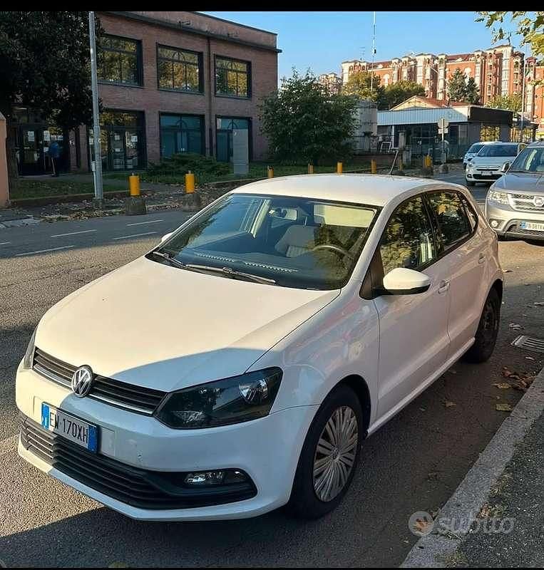 Usata 2013 VW Polo Comfortline Tre volumi | 5000 € (Ottimo prezzo) - Immagine 1/1