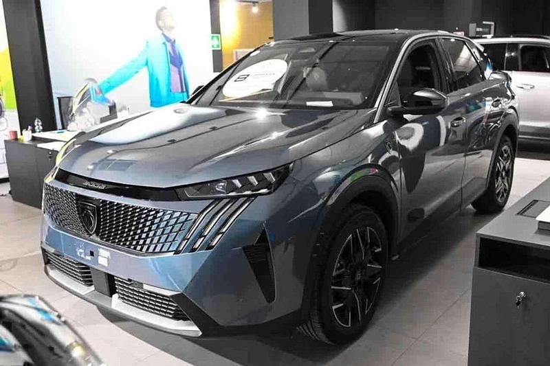 Blu Nuova 2025 Peugeot 3008 GT SUV | 34.600 € (Cara) - Immagine 1/4