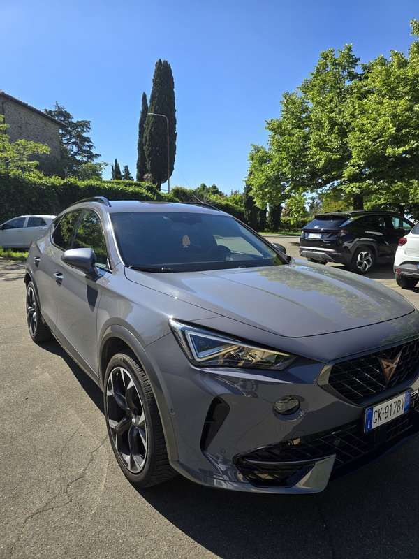 Grigio Usata 2023 Cupra Formentor SUV | 24.000 € (Ottimo prezzo) - Immagine 1/4