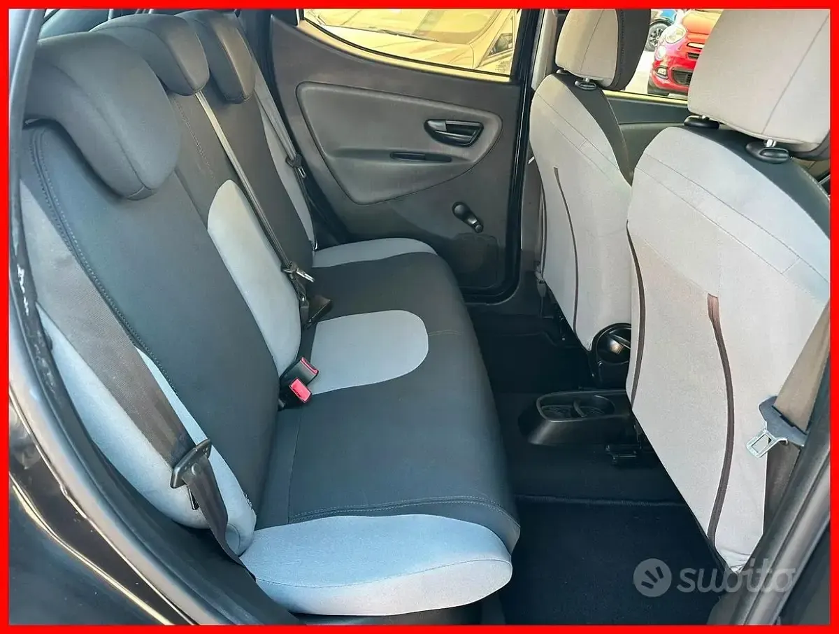 Usata Lancia Ypsilon Silver 69 CV (50 kW) 2013 Nero Utilitaria