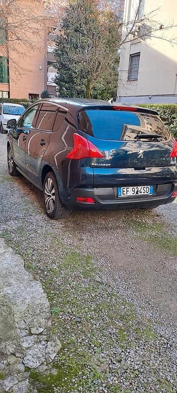 Usata Peugeot 3008 2010 Blu SUV