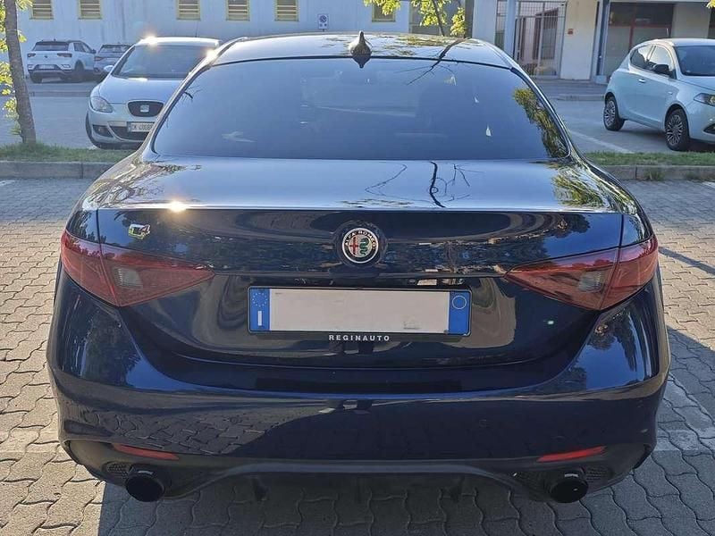 Usata Alfa Romeo Giulia Veloce 211 CV (155 kW) 2017 Blu/azzurro Berlina