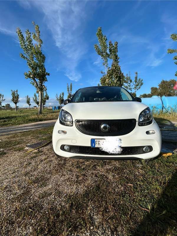 Usata Smart ForFour 71 CV (52 kW) 2018 Bianco Utilitaria