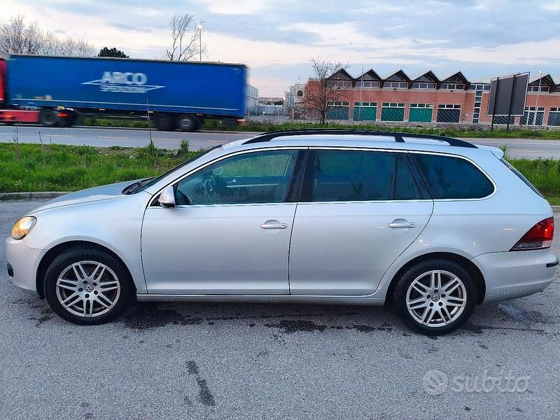 Usata VW Golf VI 105 CV (77 kW) 2010 Grigio Utilitaria