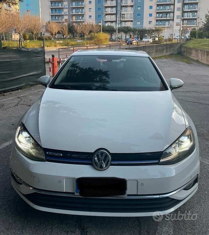 Usata VW Golf VII 110 CV (80 kW) 2018 Bianco Berlina