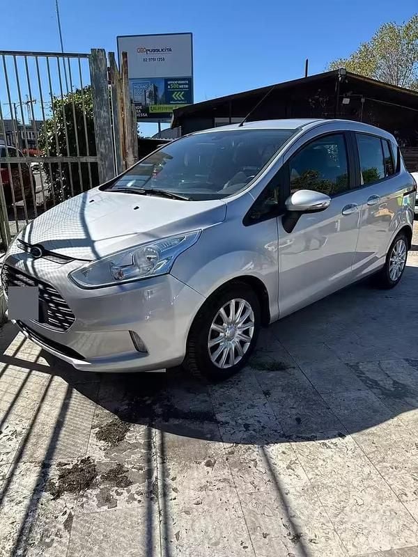Usata Ford B-MAX 90 CV (66 kW) 2017 Grigio Monovolume