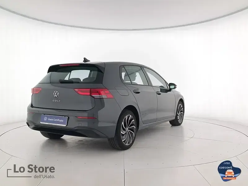 Usata VW Golf VIII Life 115 CV (84 kW) 2024 Berlina
