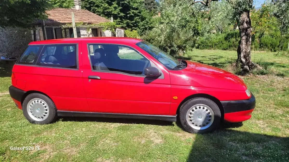 Usata Alfa Romeo 145 103 CV (75 kW) 1995 Utilitaria