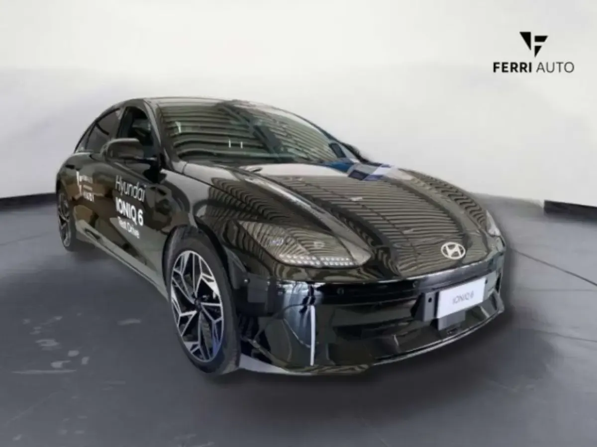 Usata Hyundai Ioniq 6 239 kW (325 CV) 2025 Nero Berlina