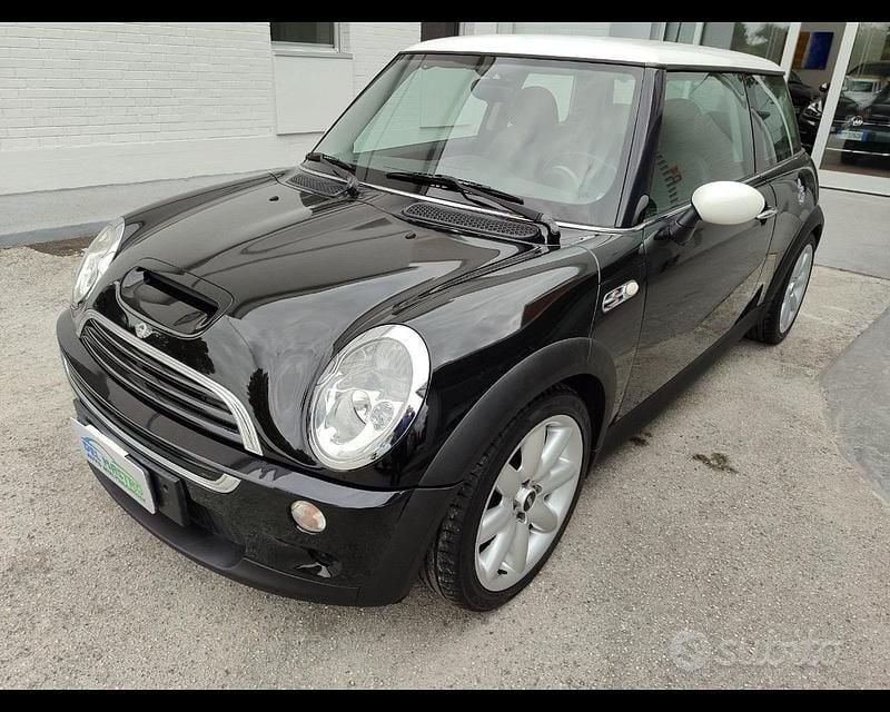 Usata Mini Cooper S 163 CV (119 kW) 2004 Nero Utilitaria