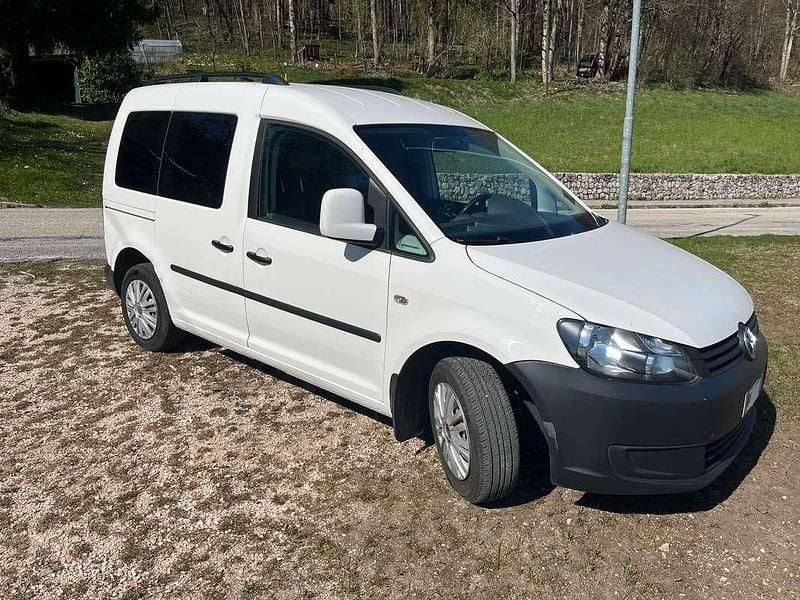 Begagnad VW Caddy 109 HK (80 kW) 2012 Vit Minibuss