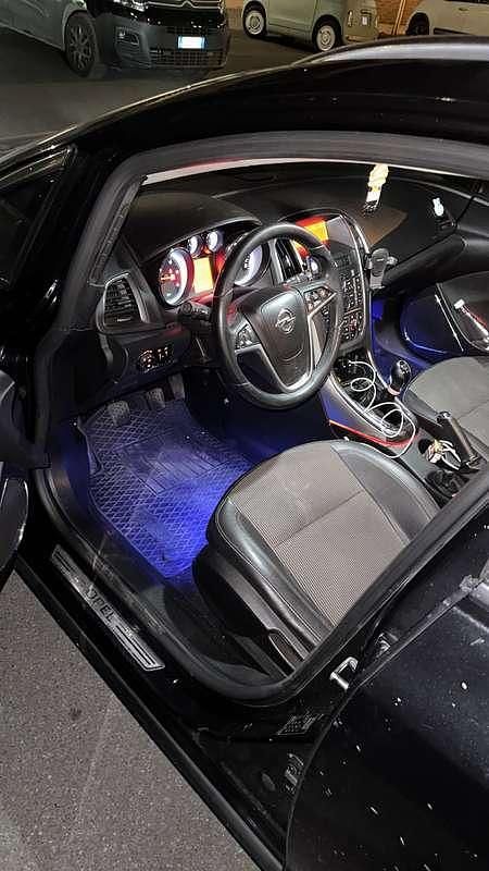 Usata Opel Astra Cosmo 110 CV (80 kW) 2012 Station wagon