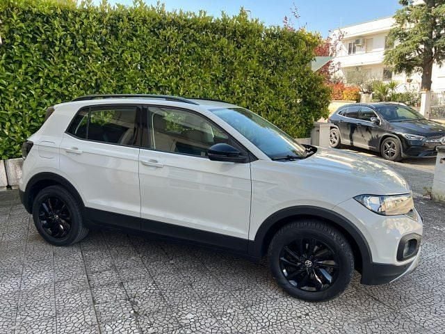 Usata VW T-Cross 110 CV (80 kW) 2023 Beige SUV