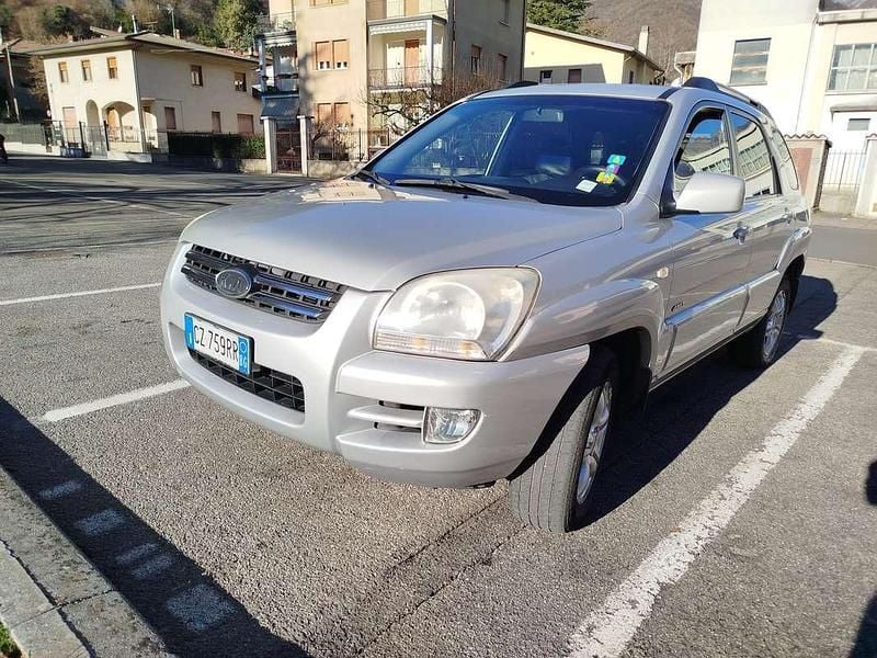 Usata Kia Sportage Active 113 CV (83 kW) 2006 Argento SUV