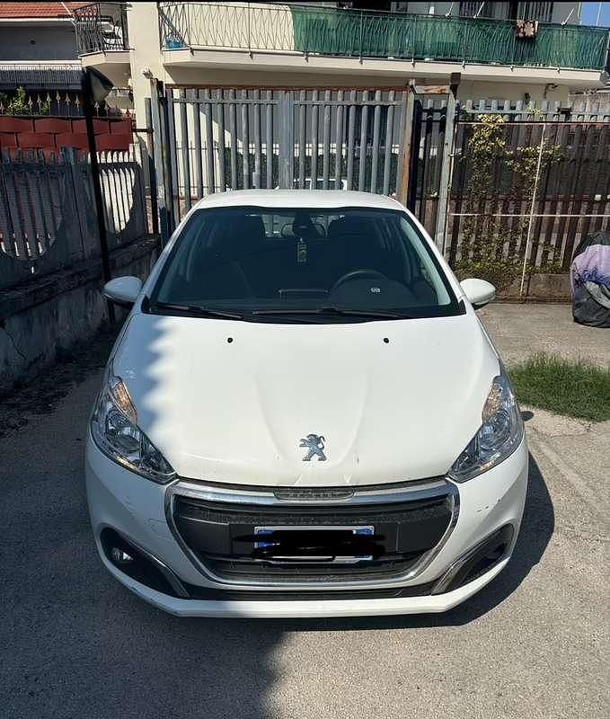 Usata Peugeot 208 Allure 75 CV (55 kW) 2017 Utilitaria