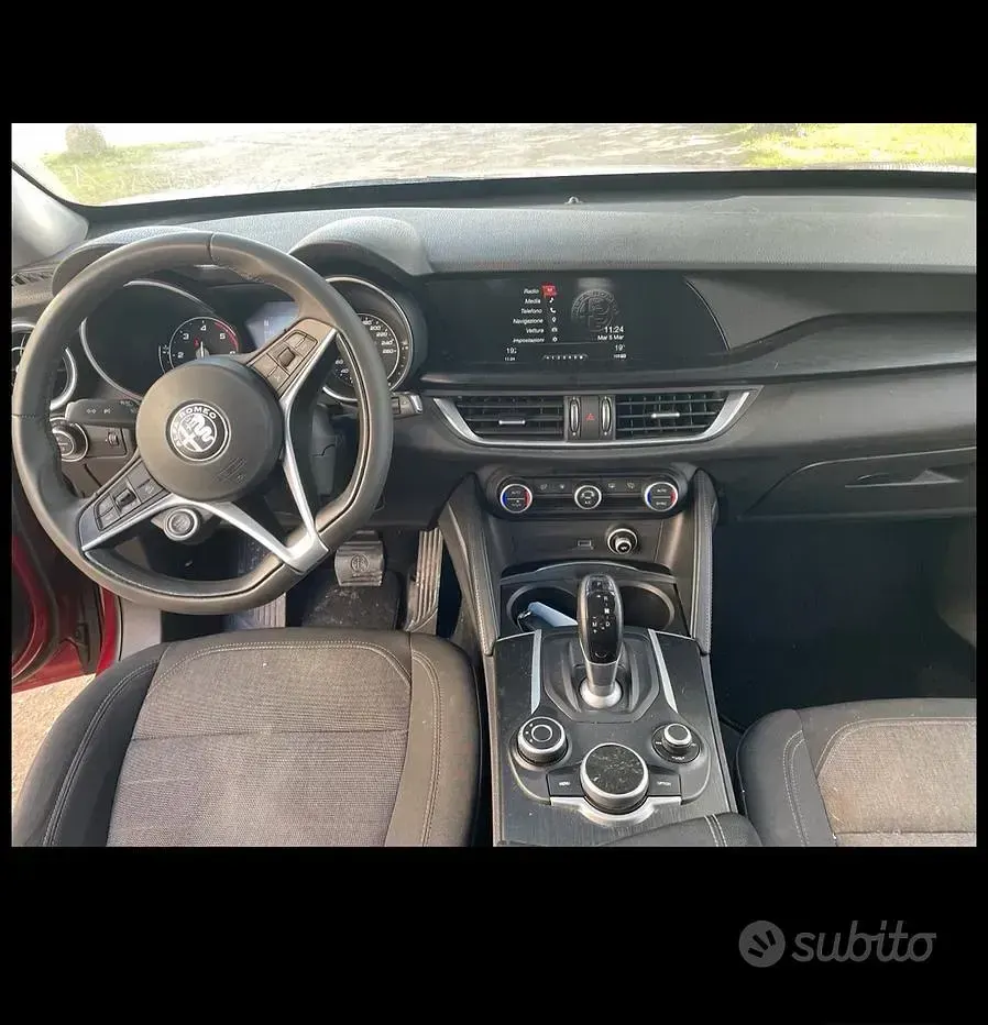 Usata Alfa Romeo Stelvio 180 CV (132 kW) 2018 Rosso SUV