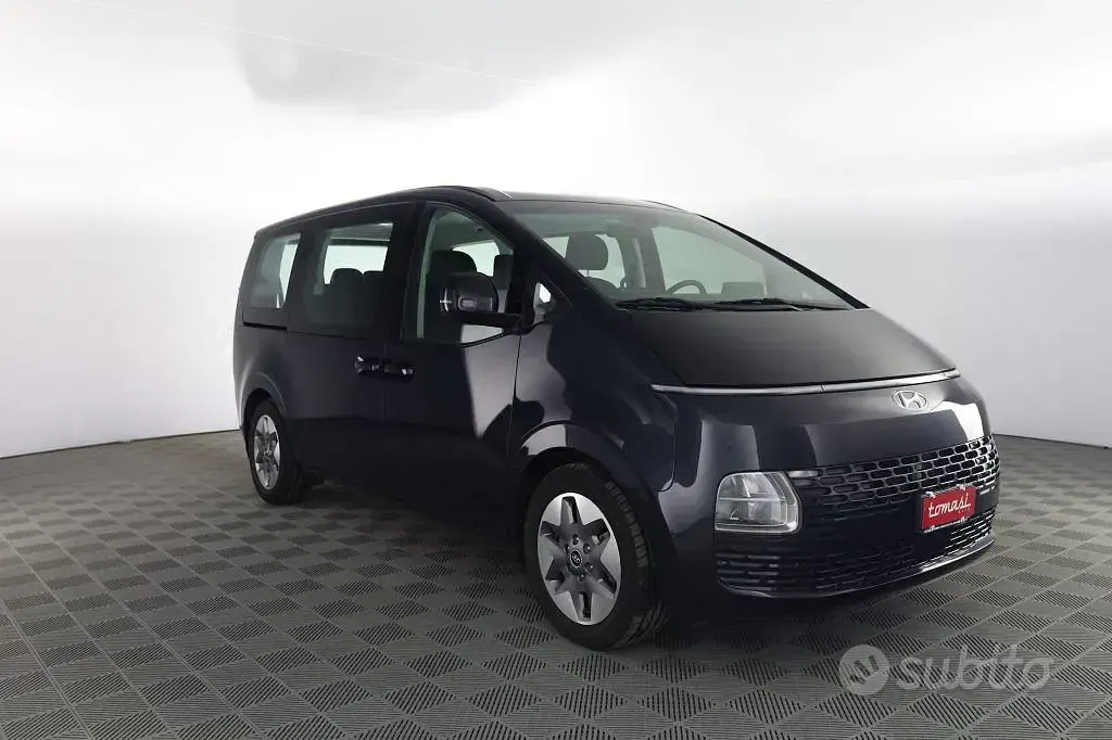 Gebraucht Hyundai Staria 177 PS (130 kW) 2024 Blau Van / Kleinbus