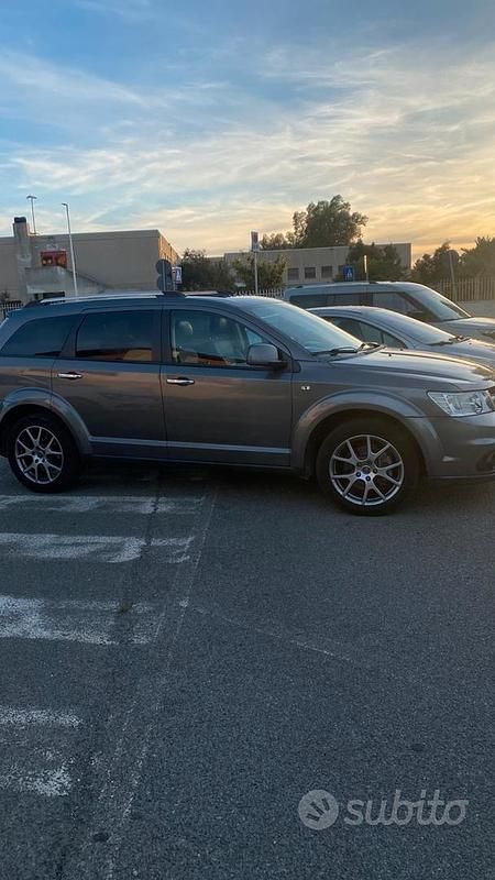 Usata Fiat Freemont 170 CV (125 kW) 2013 Grigio SUV