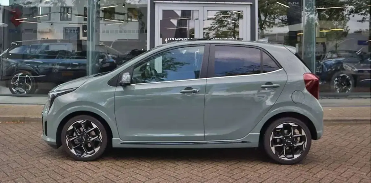 Usata Kia Picanto GT-Line 63 CV (46 kW) 2024 Grigio Utilitaria
